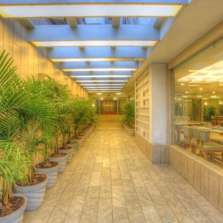 Scenaria Hotel Ahmedabad Exterior foto